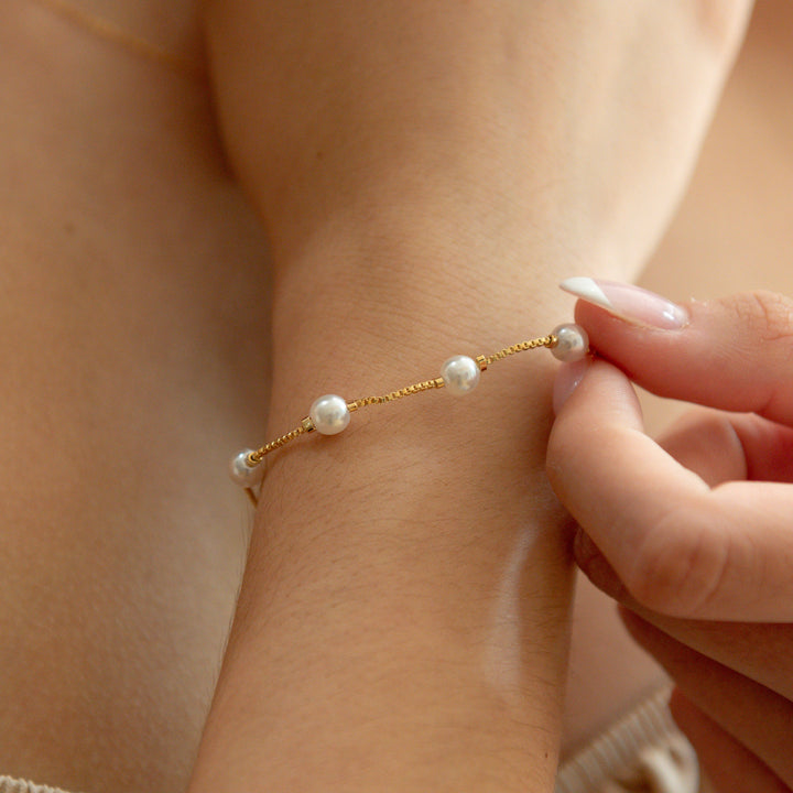 Multi-Pearl Adjustable Bracelet